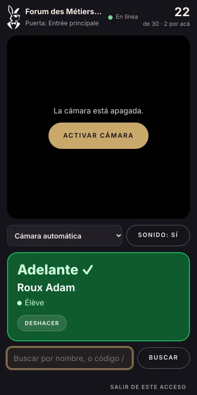 El escáner de Holadoor en un celular: entrada válida, la persona puede pasar